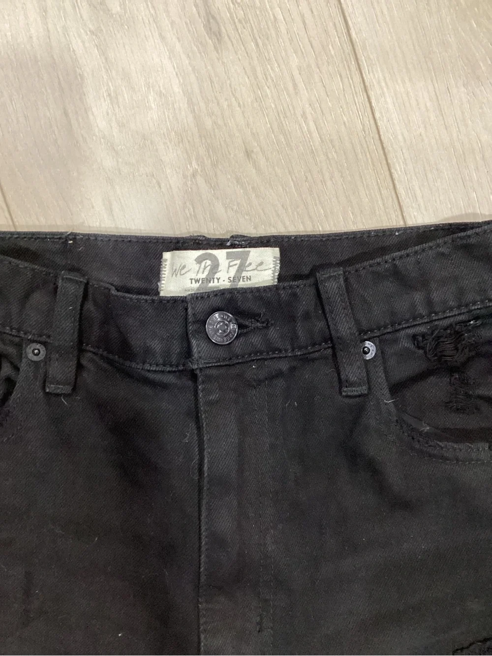 We The Free Twenty Seven Black Distressed Jeans Size 27
